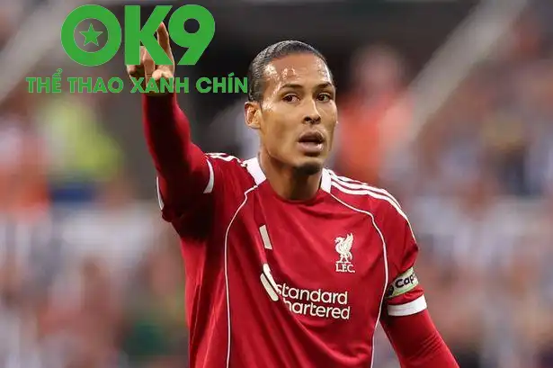 Van Dijk vẫn đang là thủ lĩnh phòng ngự của Liverpool (Ảnh: GOAL) Van Dijk vẫn đang là thủ lĩnh phòng ngự của Liverpool