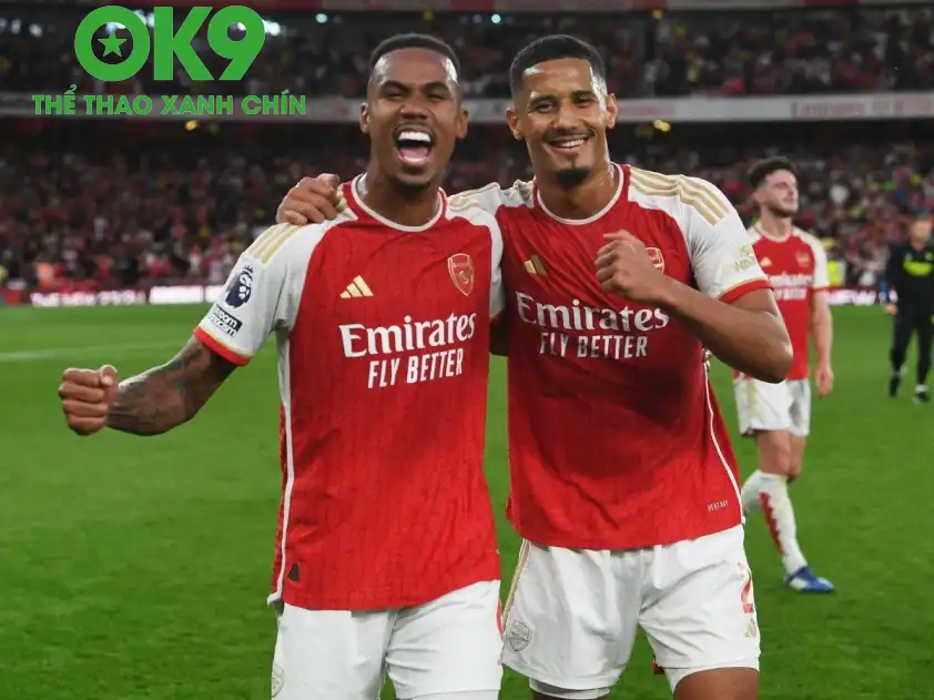 Sự xuất sắc của hàng phòng ngự giúp Arsenal rất khó bị đánh bại ở thời điểm hiện tại (Ảnh: The Times)
